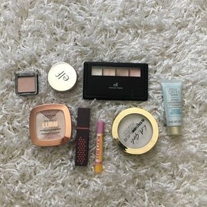 Makeup bundle